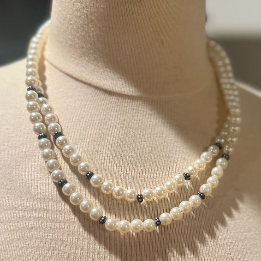 Pearl necklace